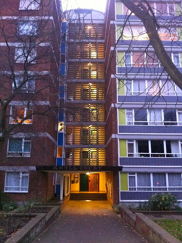 Knoll Court