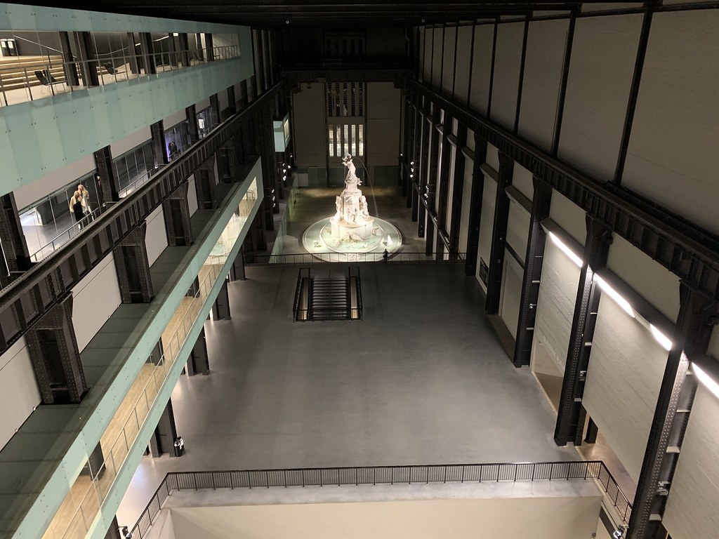 Tate Modern, eerie in the pandemic