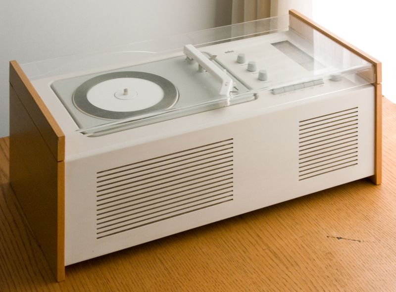 Dieter rams snow white record player